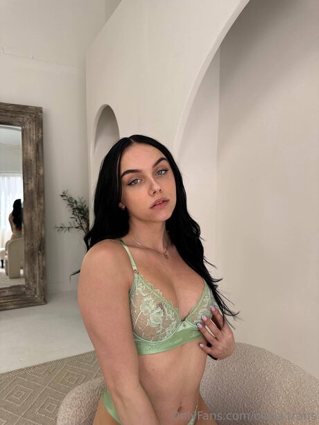 Olivia Trans
