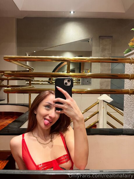 Nacktes geleaktes OnlyFans-Foto von Realtinafairy