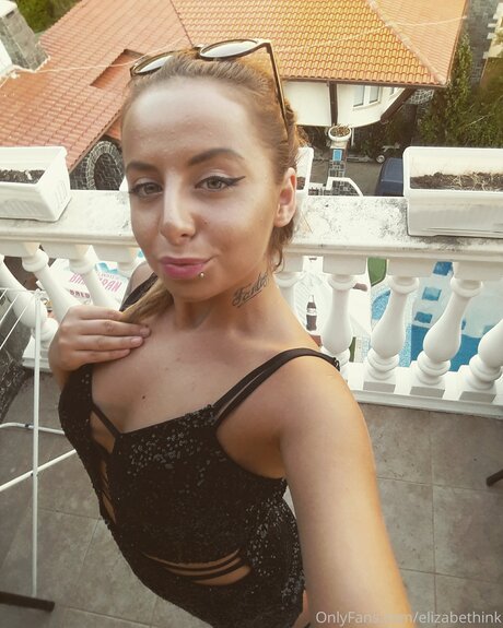 Nacktes geleaktes OnlyFans-Foto von Elizabethink