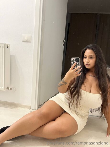 Nacktes geleaktes OnlyFans-Foto von Ramonasanziana