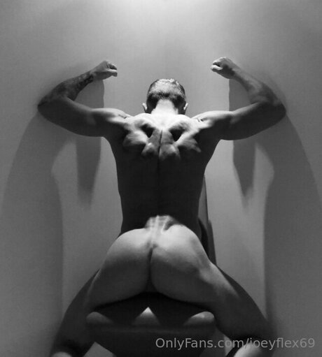 Nacktes geleaktes OnlyFans-Foto von Joeyflex69