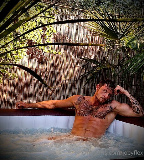Nacktes geleaktes OnlyFans-Foto von Joeyflex69