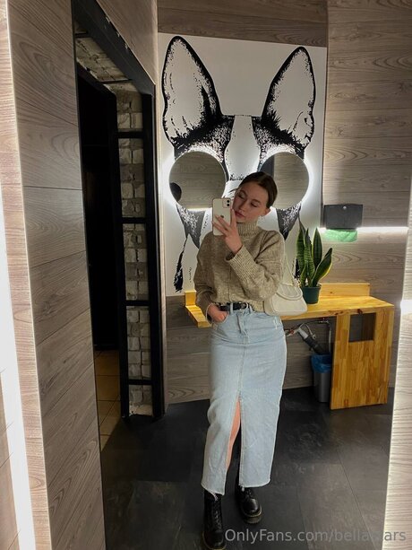 Nacktes geleaktes OnlyFans-Foto von Bellastars