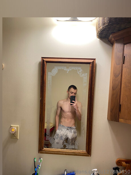 Nacktes geleaktes OnlyFans-Foto von U127804850