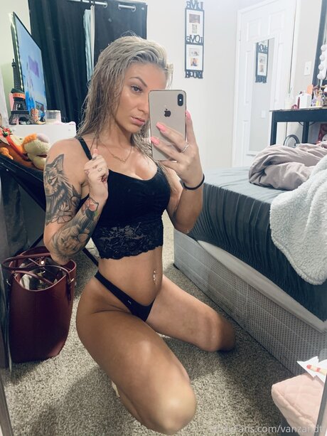 Nacktes geleaktes OnlyFans-Foto von Vanzandtt