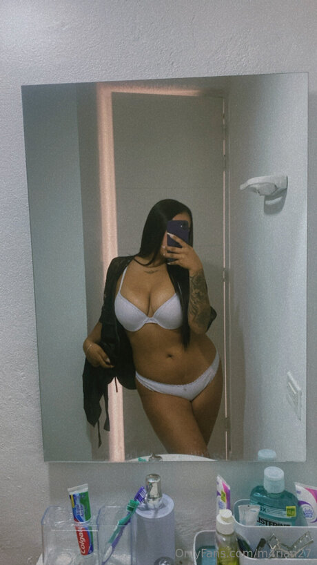 Nacktes geleaktes OnlyFans-Foto von M4rian27