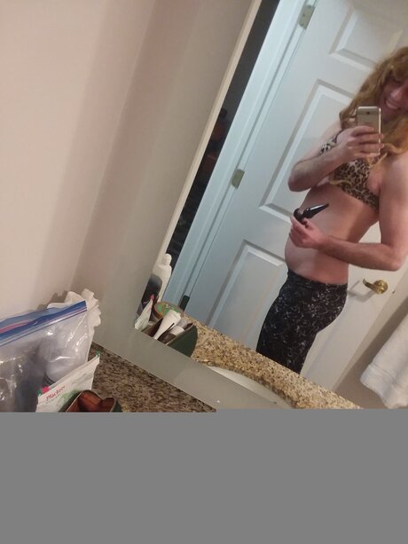 Nacktes geleaktes OnlyFans-Foto von Sissycece