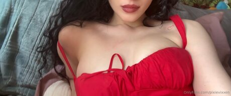 Nacktes geleaktes OnlyFans-Foto von Pixievixencrypt