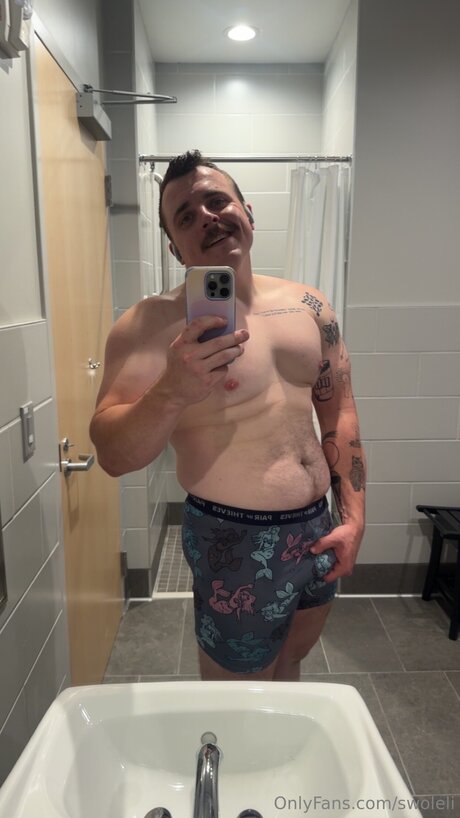 Nacktes geleaktes OnlyFans-Foto von Swoleli