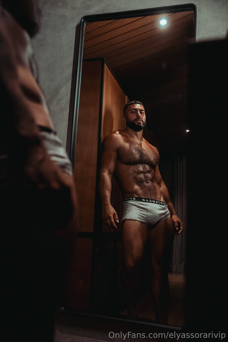 Nacktes geleaktes OnlyFans-Foto von Yourpersianking
