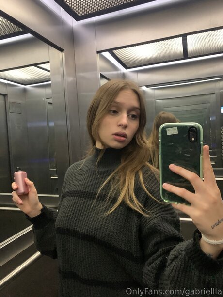 Nacktes geleaktes OnlyFans-Foto von Gabriellla