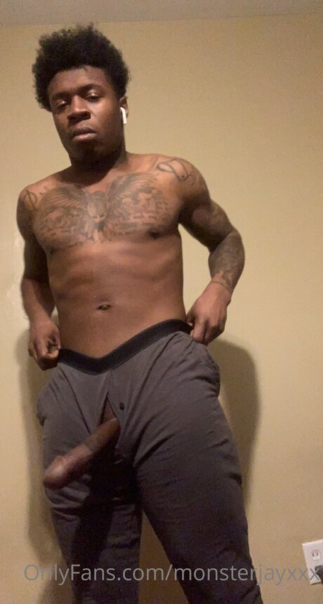 Nacktes geleaktes OnlyFans-Foto von Monsterjayxxx