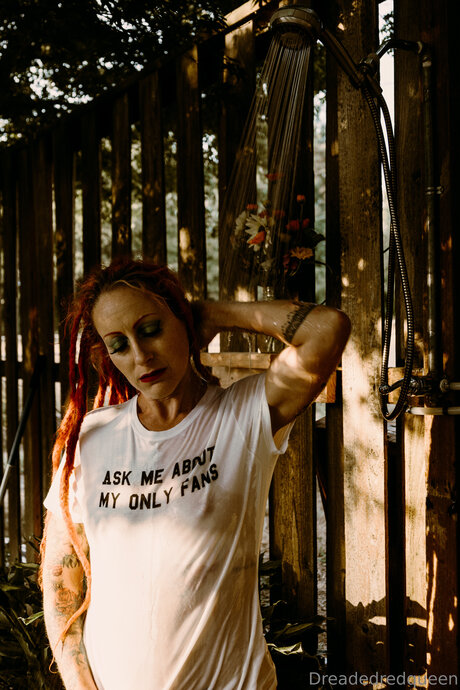 Nacktes geleaktes OnlyFans-Foto von Dreadedredqueen Free