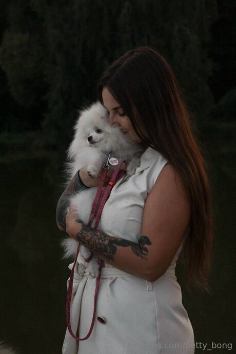 Nacktes geleaktes OnlyFans-Foto von Betty Bong