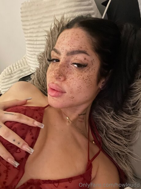 Nacktes geleaktes OnlyFans-Foto von Howloudd