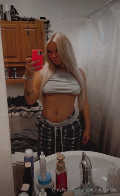 Itsblondebarbie