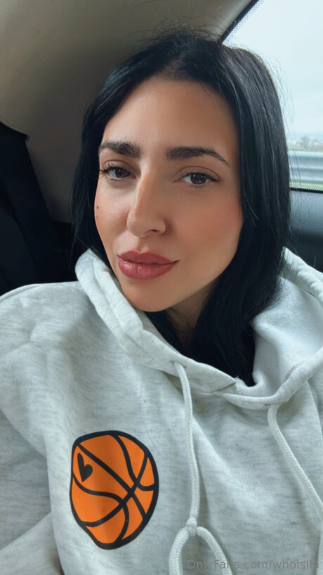 Whoisila