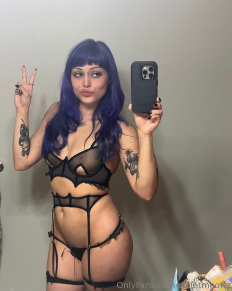 Violetmeowz