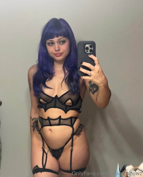 Violetmeowz
