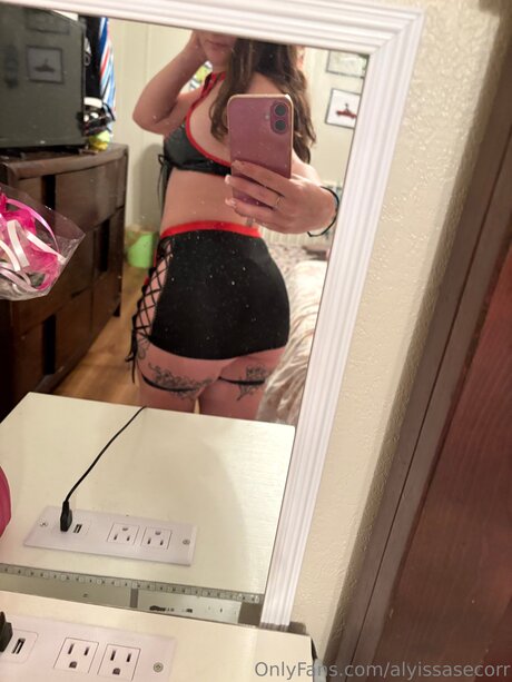 Nacktes geleaktes OnlyFans-Foto von Alyissasecorr
