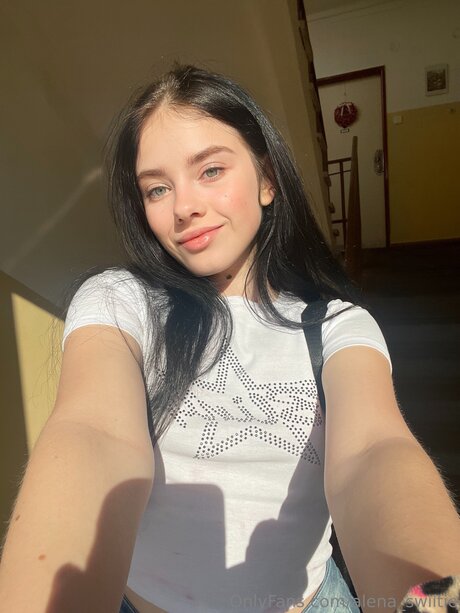 Nacktes geleaktes OnlyFans-Foto von Alena Swiitie