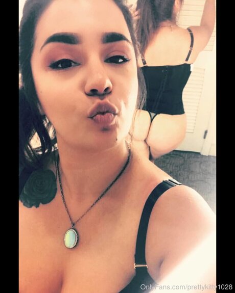 Nacktes geleaktes OnlyFans-Foto von Prettykitty1028