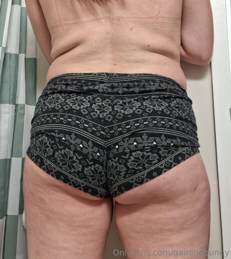 Nacktes geleaktes OnlyFans-Foto von Gainingbunny