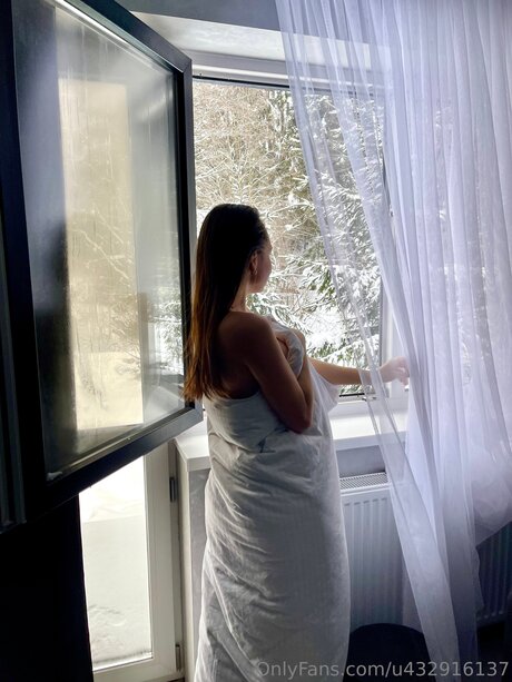 Nacktes geleaktes OnlyFans-Foto von Arinaarina