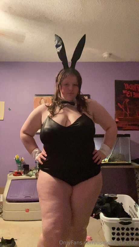 Nacktes geleaktes OnlyFans-Foto von Useless Succubi
