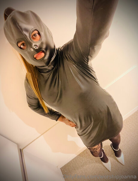 Nacktes geleaktes OnlyFans-Foto von Worshipjoanna