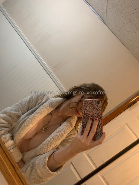 Mrs M Xoxofree