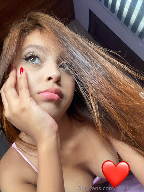 Nacktes geleaktes OnlyFans-Foto von Camibrune