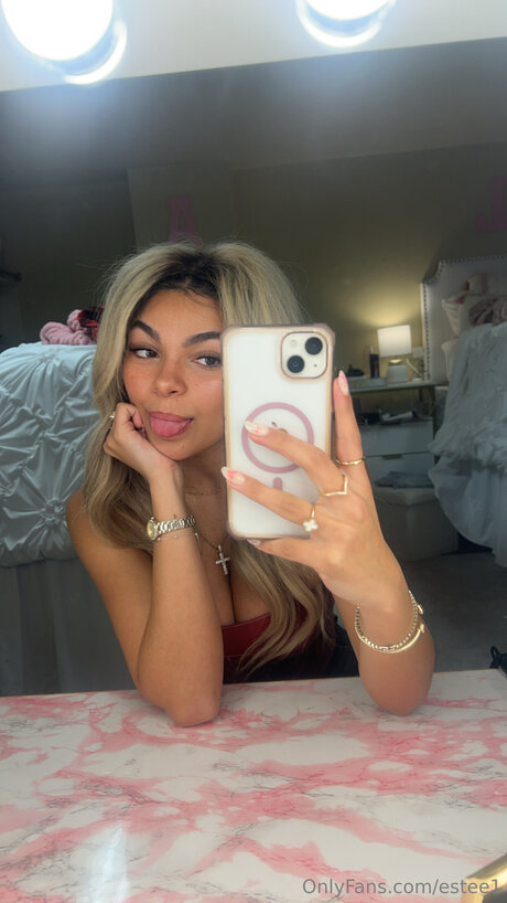 Estee1