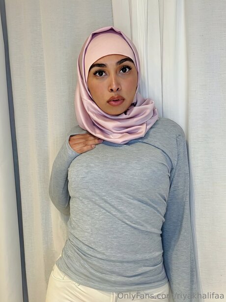 Nacktes geleaktes OnlyFans-Foto von Riyakhalifaa