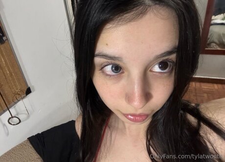 Nacktes geleaktes OnlyFans-Foto von Tylatwootn
