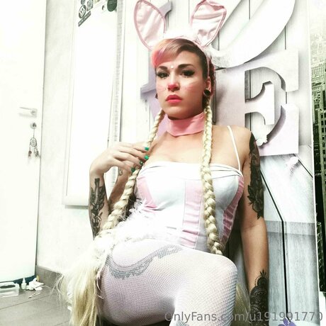 Nacktes geleaktes OnlyFans-Foto von Alelovegreen