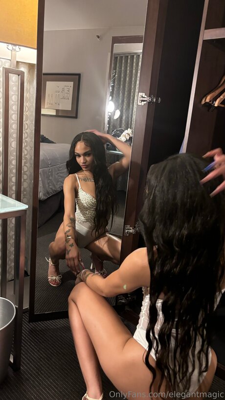 Nacktes geleaktes OnlyFans-Foto von Elegantmagic