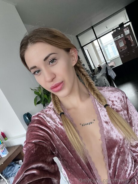 Nacktes geleaktes OnlyFans-Foto von Firefly Sv