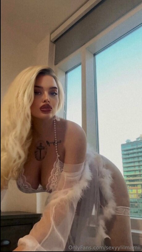 Nacktes geleaktes OnlyFans-Foto von Sexyylilmamii