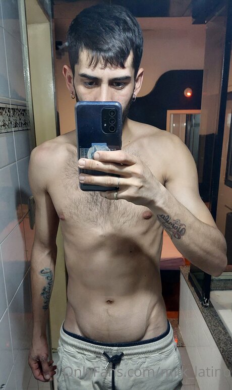 Nacktes geleaktes OnlyFans-Foto von Milk Latino