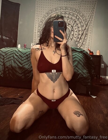 Nacktes geleaktes OnlyFans-Foto von Smutty Fantasy Free