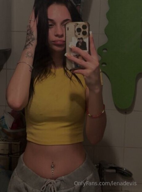 Nacktes geleaktes OnlyFans-Foto von Lenadevis