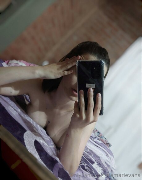 Nacktes geleaktes OnlyFans-Foto von Kamarievans