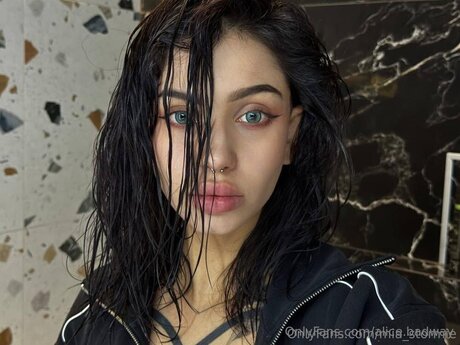 Nacktes geleaktes OnlyFans-Foto von Alice Badway