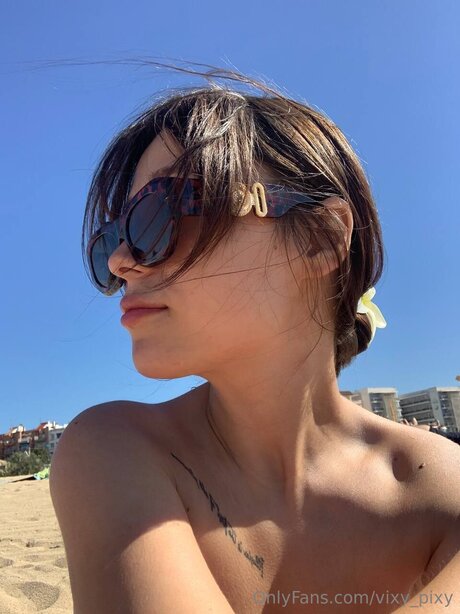 Nacktes geleaktes OnlyFans-Foto von Vixy Pixy
