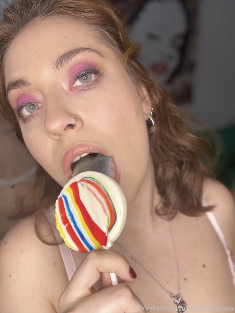 Nacktes geleaktes OnlyFans-Foto von Helenarainbow