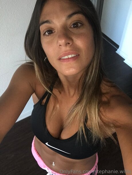 Nacktes geleaktes OnlyFans-Foto von Stephanie Willis