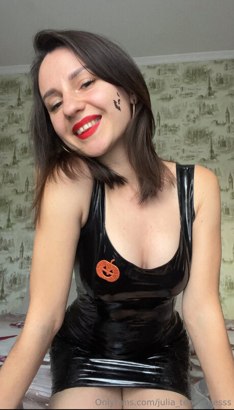 Julia Tendernesss