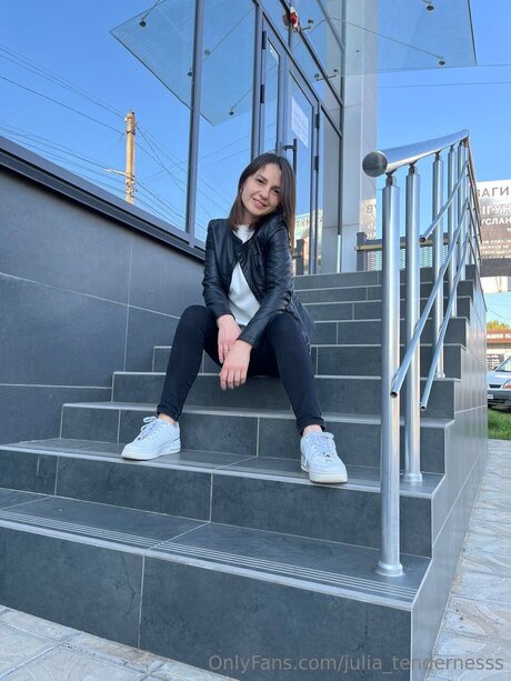 Julia Tendernesss