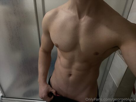 Nacktes geleaktes OnlyFans-Foto von Georgeblue